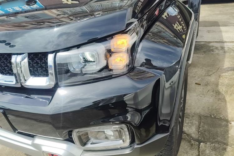 Used BAIC Off-Road BJ40 2023 2.0T Automatic Four-Wheel Drive Urban Hunter Edition Chivalrous Type Left Front Headlight