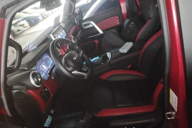 Used BAIC Off-Road BJ40 2023 2.0D Automatic Four-Wheel Drive Blade Hero Edition Adventurer Type Left Front Seat