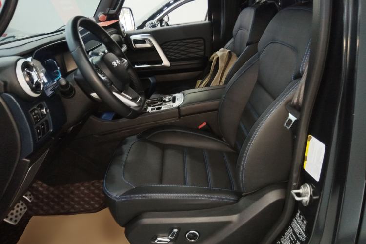 Used BAIC Off-Road BJ40 2023 2.0D Automatic Four-Wheel Drive Blade Hero Edition Adventurer Type Left Front Seat