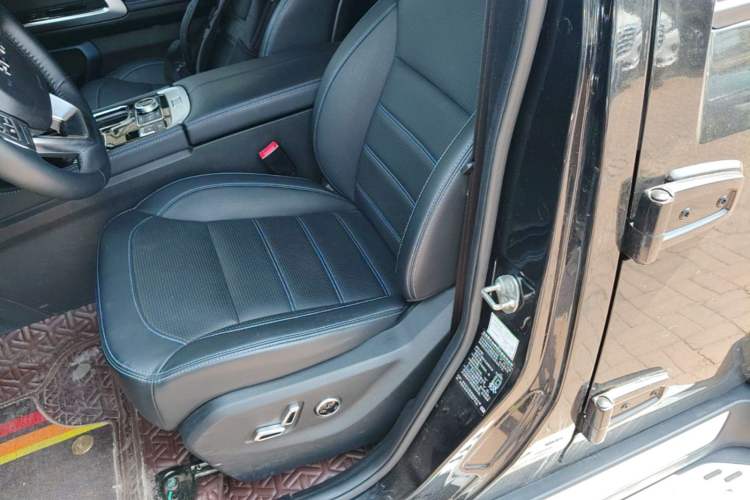 Used BAIC Off-Road BJ40 2023 2.0T Automatic Four-Wheel Drive Urban Hunter Edition Chivalrous Type Left Front Seat