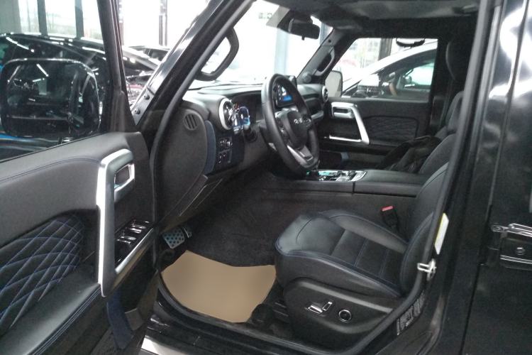 Used BAIC Off-Road BJ40 2023 2.0D Automatic Four-Wheel Drive Blade Hero Edition Adventurer Type Left Front Seat