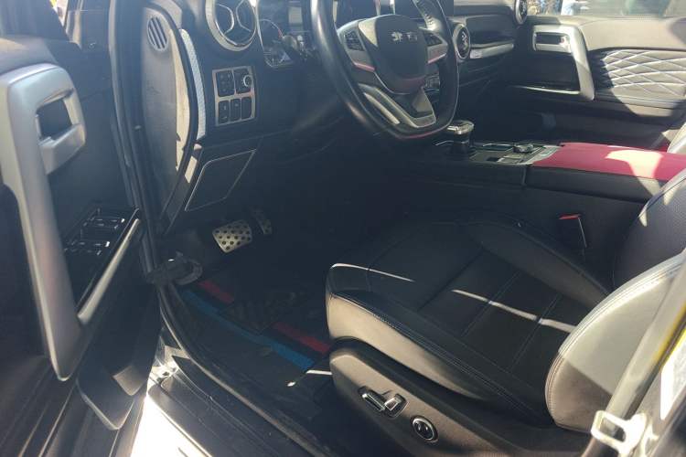 Used BAIC Off-Road BJ40 2023 2.0D Automatic Four-Wheel Drive Blade Hero Edition Adventurer Type Left Front Seat