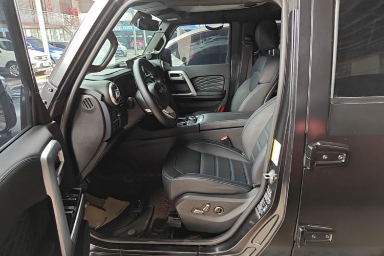 Used BAIC Off-Road BJ40 2023 2.0D Automatic Four-Wheel Drive Blade Hero Edition Adventurer Type Left Front Seat