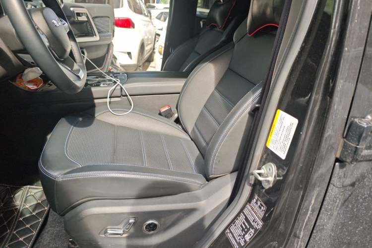 Used BAIC Off-Road BJ40 2023 2.0T Automatic Four-Wheel Drive Urban Hunter Edition Chivalrous Type Left Front Seat