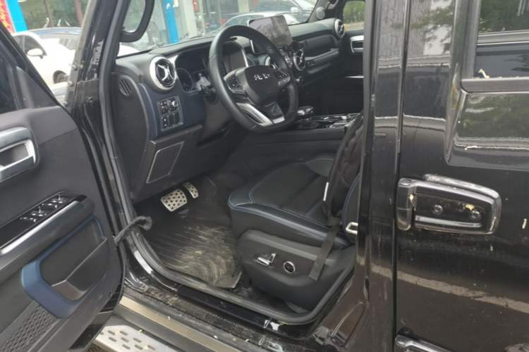 Used BAIC Off-Road BJ40 2023 2.0T Automatic Four-Wheel Drive Urban Hunter Edition Chivalrous Type Left Front Seat