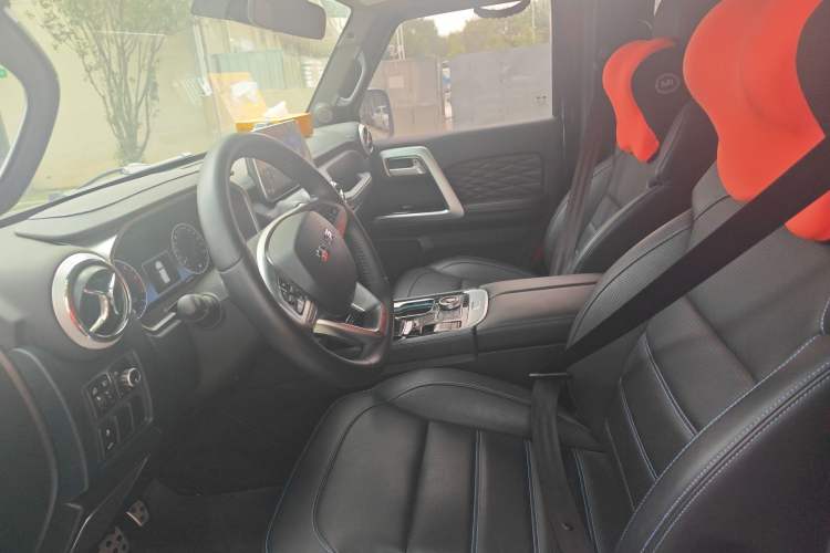 Used BAIC Off-Road BJ40 2023 2.0T Automatic Four-Wheel Drive Urban Hunter Edition Chivalrous Type Left Front Seat