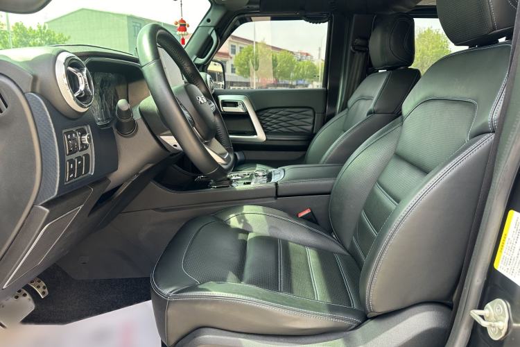 Used BAIC Off-Road BJ40 2023 2.0D Automatic Four-Wheel Drive Blade Hero Edition Adventurer Type Left Front Seat
