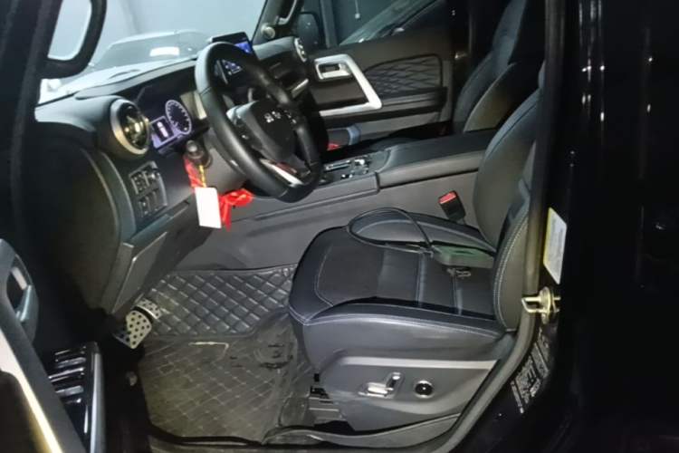Used BAIC Off-Road BJ40 2023 2.0T Automatic Four-Wheel Drive Urban Hunter Edition Chivalrous Type Left Front Seat