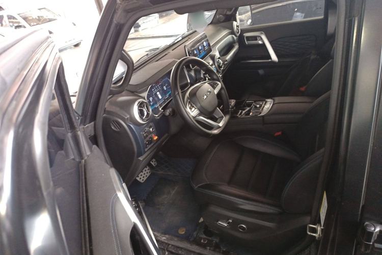 Used BAIC Off-Road BJ40 2023 2.0D Automatic Four-Wheel Drive Blade Hero Edition Adventurer Type Left Front Seat
