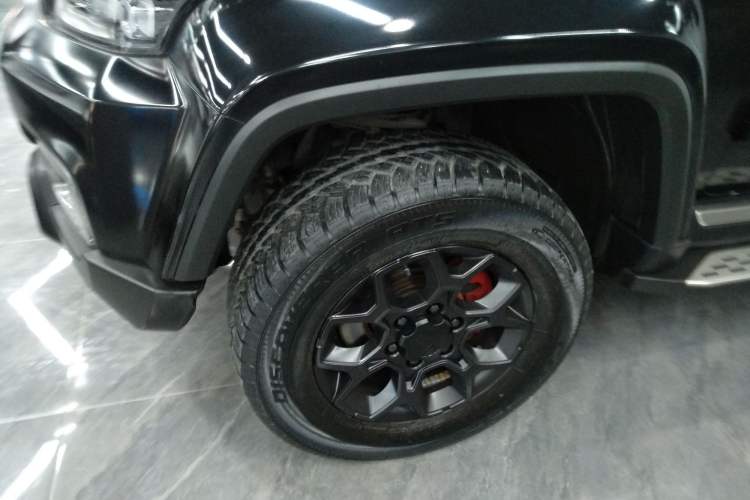 Used BAIC Off-Road BJ40 2023 2.0D Automatic Four-Wheel Drive Blade Hero Edition Adventurer Type Left Front Wheel Hub