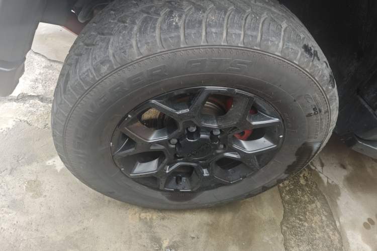 Used BAIC Off-Road BJ40 2023 2.0D Automatic Four-Wheel Drive Blade Hero Edition Adventurer Type Left Front Wheel Hub