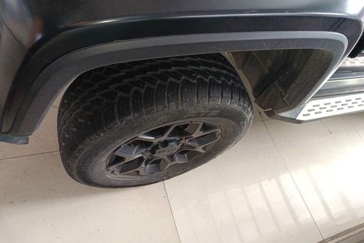 Used BAIC Off-Road BJ40 2023 2.0D Automatic Four-Wheel Drive Blade Hero Edition Adventurer Type Left Front Wheel Hub