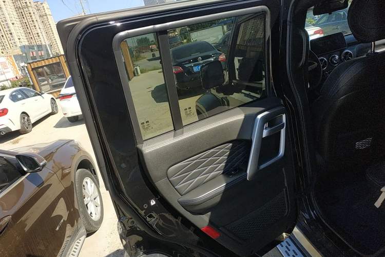 Used BAIC Off-Road BJ40 2023 2.0T Automatic Four-Wheel Drive Urban Hunter Edition Chivalrous Type Left Rear Door Interior