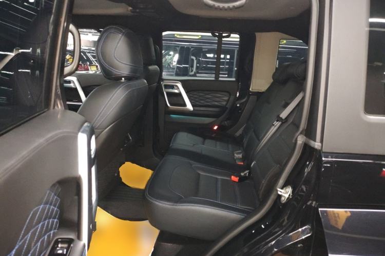 Used BAIC Off-Road BJ40 2023 2.0T Automatic Four-Wheel Drive Urban Hunter Edition Chivalrous Type Left Rear Seat