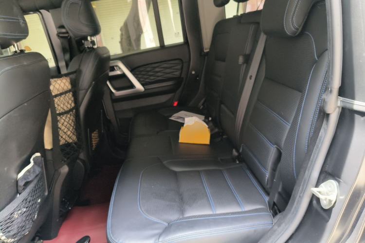 Used BAIC Off-Road BJ40 2023 2.0D Automatic Four-Wheel Drive Blade Hero Edition Adventurer Type Left Rear Seat