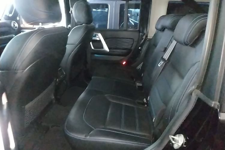 Used BAIC Off-Road BJ40 2023 2.0T Automatic Four-Wheel Drive Urban Hunter Edition Chivalrous Type Left Rear Seat