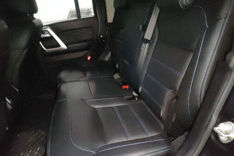 Used BAIC Off-Road BJ40 2023 2.0D Automatic Four-Wheel Drive Blade Hero Edition Adventurer Type Left Rear Seat