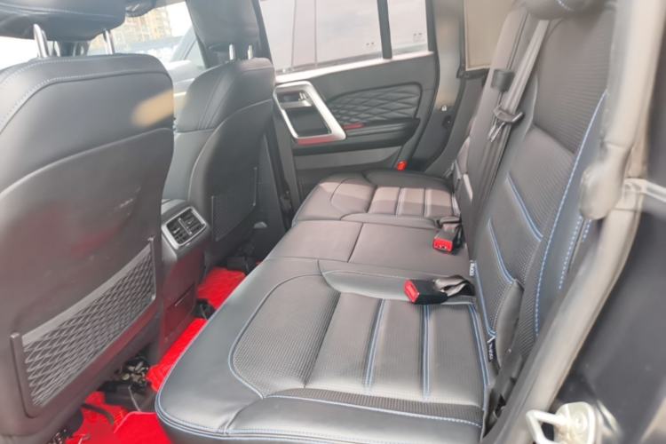 Used BAIC Off-Road BJ40 2023 2.0D Automatic Four-Wheel Drive Blade Hero Edition Adventurer Type Left Rear Seat