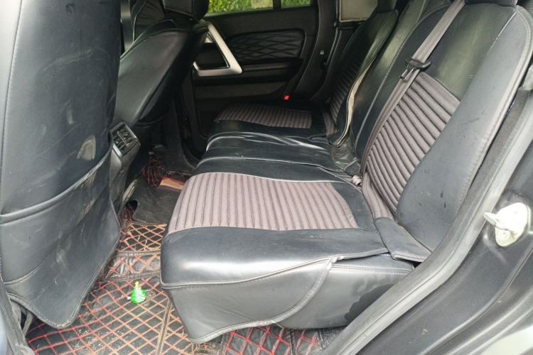 Used BAIC Off-Road BJ40 2023 2.0D Automatic Four-Wheel Drive Blade Hero Edition Adventurer Type Left Rear Seat