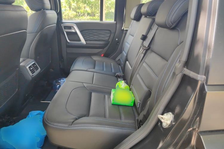 Used BAIC Off-Road BJ40 2023 2.0D Automatic Four-Wheel Drive Blade Hero Edition Adventurer Type (with Front and Rear Electronic Locks) Left Rear Seat