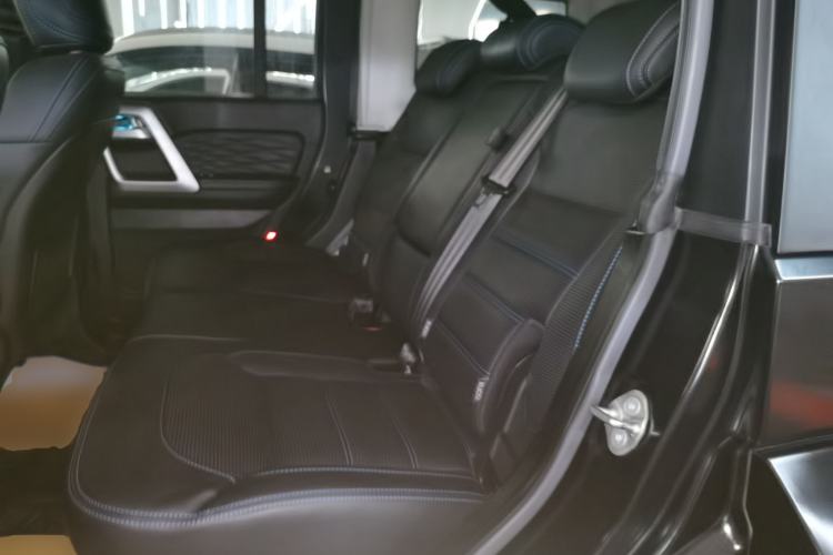 Used BAIC Off-Road BJ40 2023 2.0D Automatic Four-Wheel Drive Blade Hero Edition Adventurer Type Left Rear Seat
