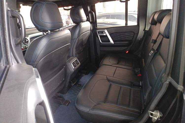 Used BAIC Off-Road BJ40 2023 2.0D Automatic Four-Wheel Drive Blade Hero Edition Adventurer Type Left Rear Seat