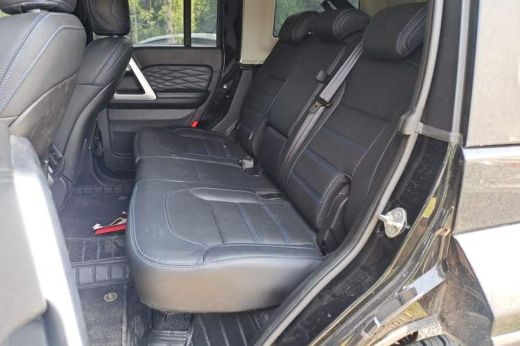 Used BAIC Off-Road BJ40 2023 2.0T Automatic Two-Wheel Drive Urban Hunter Edition Chivalrous Type Left Rear Seat
