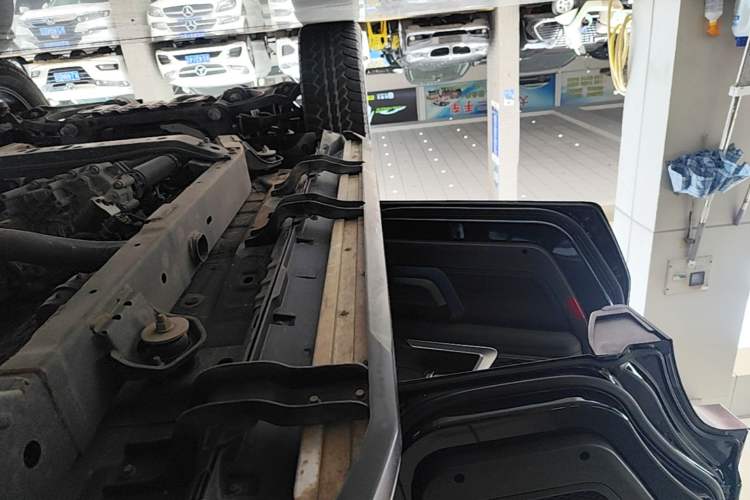 Used BAIC Off-Road BJ40 2023 2.0T Automatic Four-Wheel Drive Urban Hunter Edition Chivalrous Type Left Side Sill