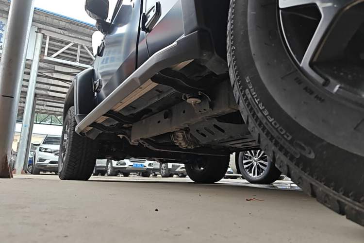 Used BAIC Off-Road BJ40 2023 2.0D Automatic Four-Wheel Drive Blade Hero Edition Adventurer Type Left Side Sill