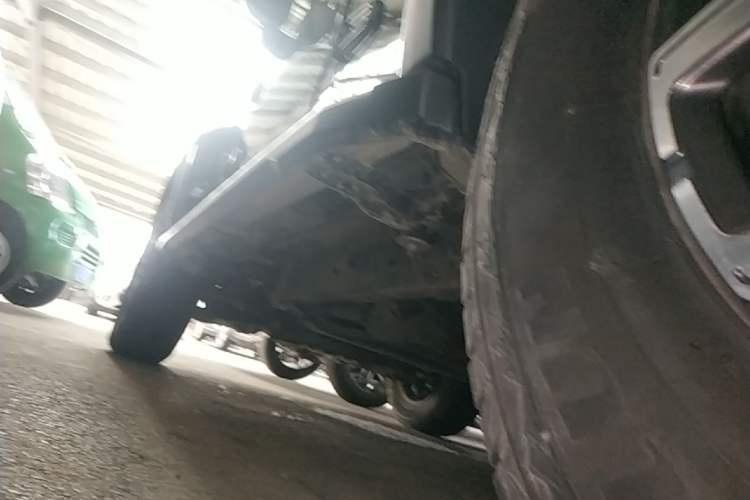 Used BAIC Off-Road BJ40 2023 2.0T Automatic Four-Wheel Drive Urban Hunter Edition Chivalrous Type Left Side Sill