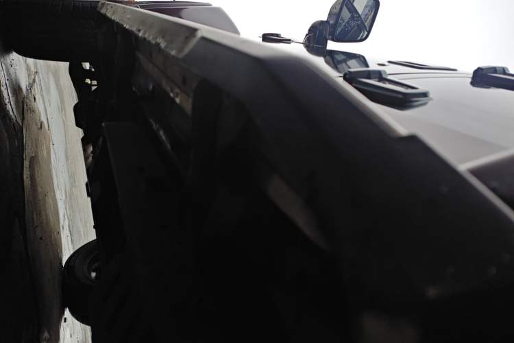 Used BAIC Off-Road BJ40 2023 2.0D Automatic Four-Wheel Drive Blade Hero Edition Adventurer Type Left Side Sill