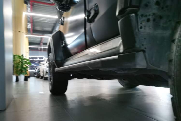 Used BAIC Off-Road BJ40 2023 2.0D Automatic Four-Wheel Drive Blade Hero Edition Adventurer Type Left Side Sill