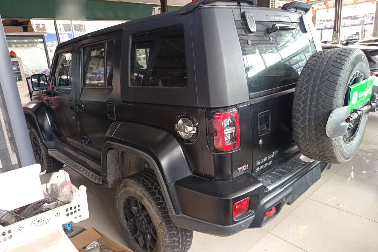 Used BAIC Off-Road BJ40 2023 2.0D Automatic Four-Wheel Drive Blade Hero Edition Adventurer Type Left Side