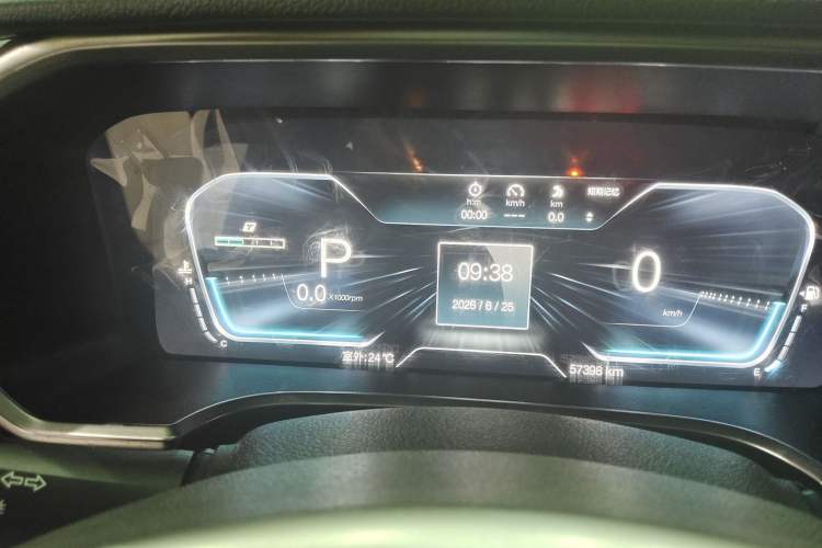 Used BAIC Off-Road BJ40 2023 2.0D Automatic Four-Wheel Drive Blade Hero Edition Adventurer Type Odometer Close Up