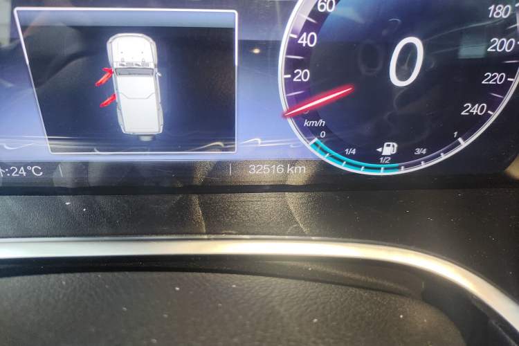 Used BAIC Off-Road BJ40 2023 2.0T Automatic Four-Wheel Drive Urban Hunter Edition Chivalrous Type Odometer Close Up