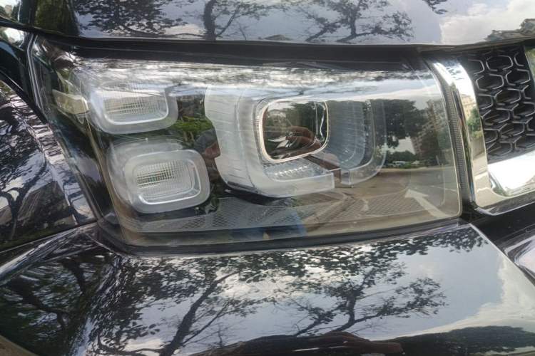 Used BAIC Off-Road BJ40 2023 2.0T Automatic Four-Wheel Drive Urban Hunter Edition Chivalrous Type Right Front Headlight
