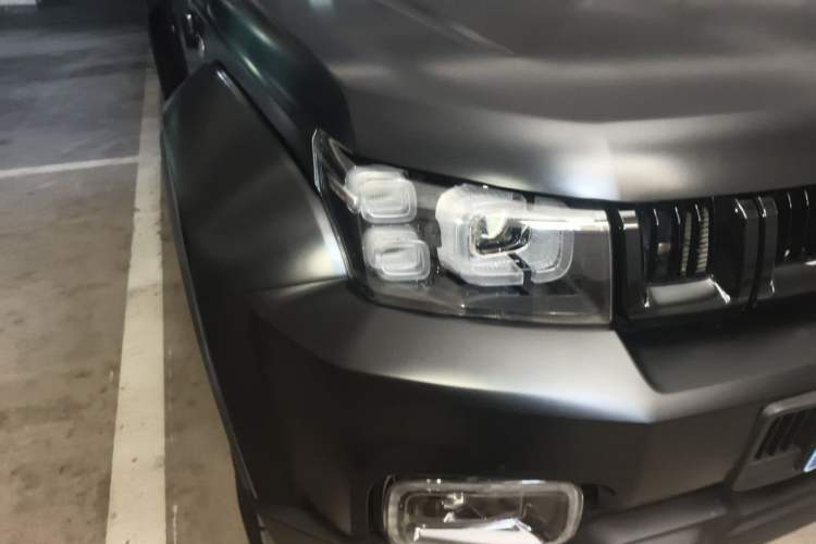 Used BAIC Off-Road BJ40 2023 2.0D Automatic Four-Wheel Drive Blade Hero Edition Adventurer Type Right Front Headlight