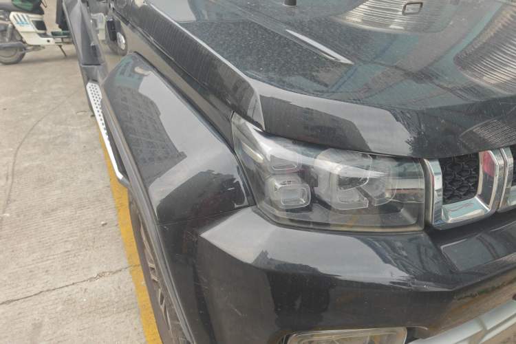 Used BAIC Off-Road BJ40 2023 2.0T Automatic Four-Wheel Drive Urban Hunter Edition Chivalrous Type Right Front Headlight