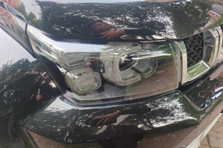 Used BAIC Off-Road BJ40 2023 2.0T Automatic Four-Wheel Drive Urban Hunter Edition Chivalrous Type Right Front Headlight