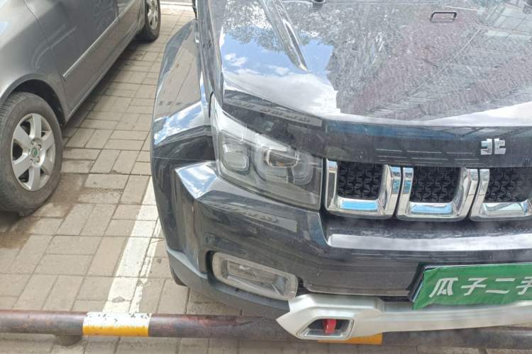 Used BAIC Off-Road BJ40 2023 2.0T Automatic Four-Wheel Drive Urban Hunter Edition Chivalrous Type Right Front Headlight