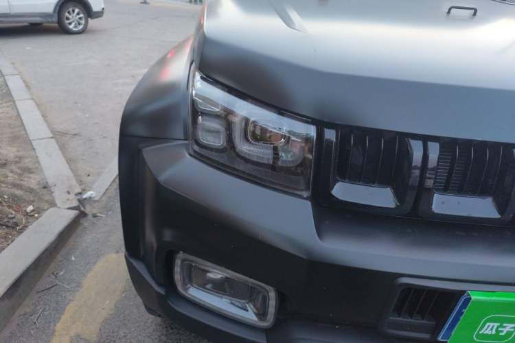 Used BAIC Off-Road BJ40 2023 2.0D Automatic Four-Wheel Drive Blade Hero Edition Adventurer Type Right Front Headlight