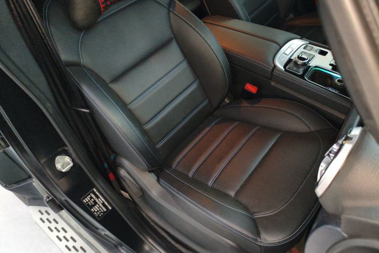 Used BAIC Off-Road BJ40 2023 2.0D Automatic Four-Wheel Drive Blade Hero Edition Adventurer Type Right Front Seat