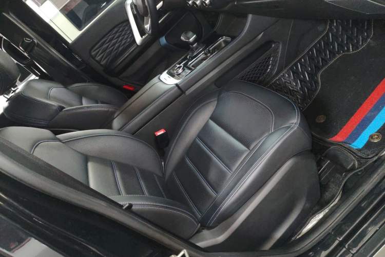 Used BAIC Off-Road BJ40 2023 2.0T Automatic Four-Wheel Drive Urban Hunter Edition Chivalrous Type Right Front Seat