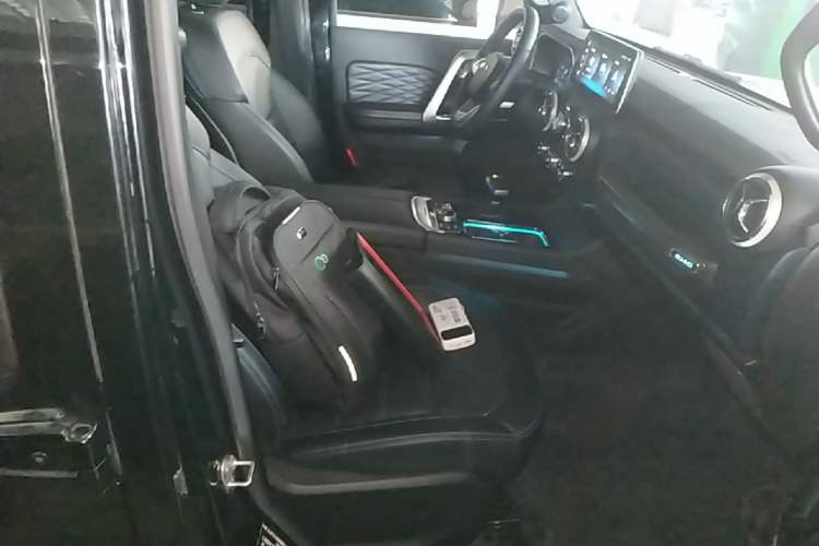 Used BAIC Off-Road BJ40 2023 2.0T Automatic Four-Wheel Drive Urban Hunter Edition Chivalrous Type Right Front Seat
