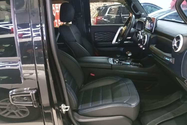 Used BAIC Off-Road BJ40 2023 2.0T Automatic Four-Wheel Drive Urban Hunter Edition Chivalrous Type Right Front Seat