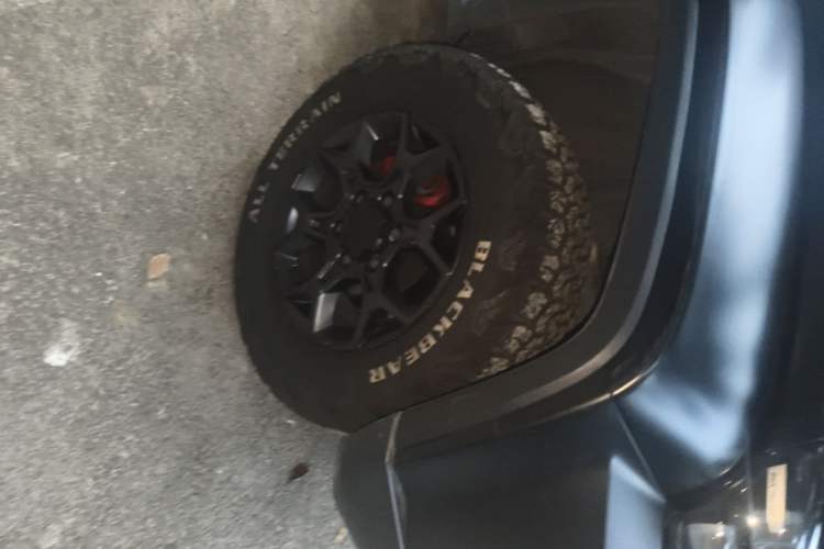 Used BAIC Off-Road BJ40 2023 2.0D Automatic Four-Wheel Drive Blade Hero Edition Adventurer Type (with Front and Rear Electronic Locks) Right Front Wheel Hub