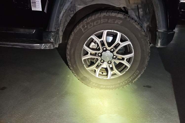 Used BAIC Off-Road BJ40 2023 2.0T Automatic Four-Wheel Drive Urban Hunter Edition Chivalrous Type Right Front Wheel Hub