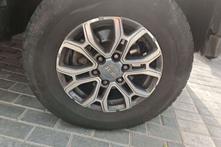Used BAIC Off-Road BJ40 2023 2.0T Automatic Four-Wheel Drive Urban Hunter Edition Chivalrous Type Right Front Wheel Hub