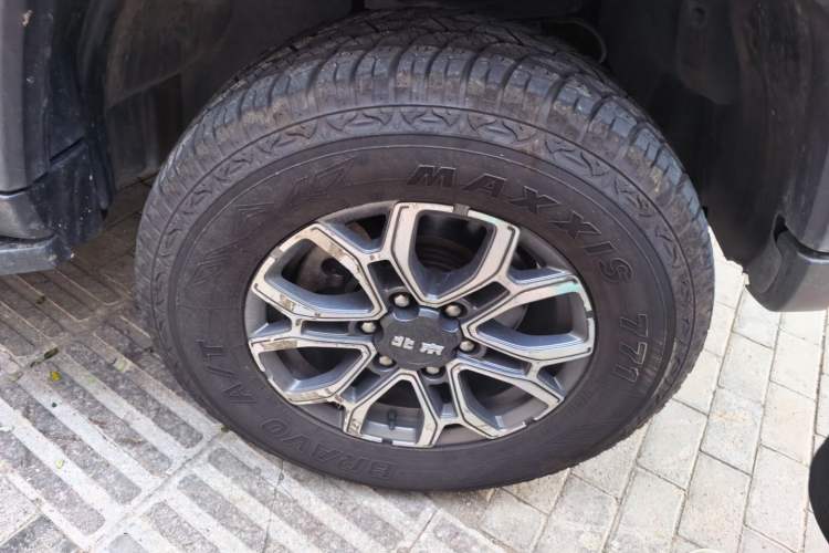 Used BAIC Off-Road BJ40 2023 2.0T Automatic Four-Wheel Drive Urban Hunter Edition Chivalrous Type Right Front Wheel Hub