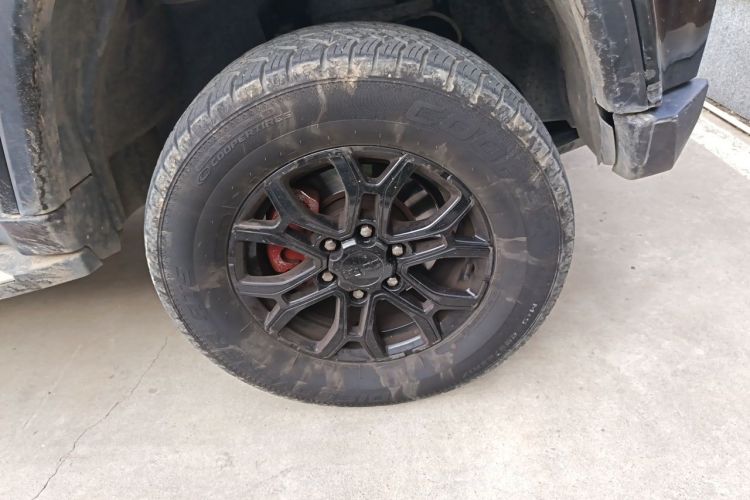Used BAIC Off-Road BJ40 2023 2.0T Automatic Four-Wheel Drive Urban Hunter Edition Prestige Version Right Front Wheel Hub